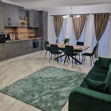 Apartament Mihai Cassas Residence Craiova Exterior photo