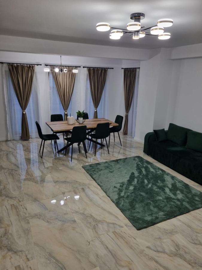 Apartament Mihai Cassas Residence Craiova Exterior photo